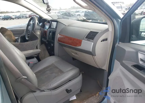 2008 Chrysler Town & Country Touring z USA, uszkodzony, nr VIN 2A8HR54P88R626533